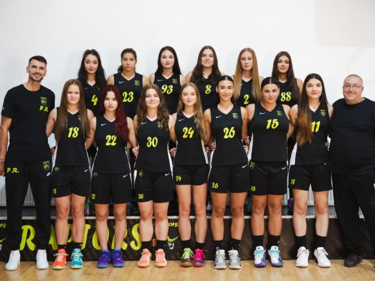 Poza grup